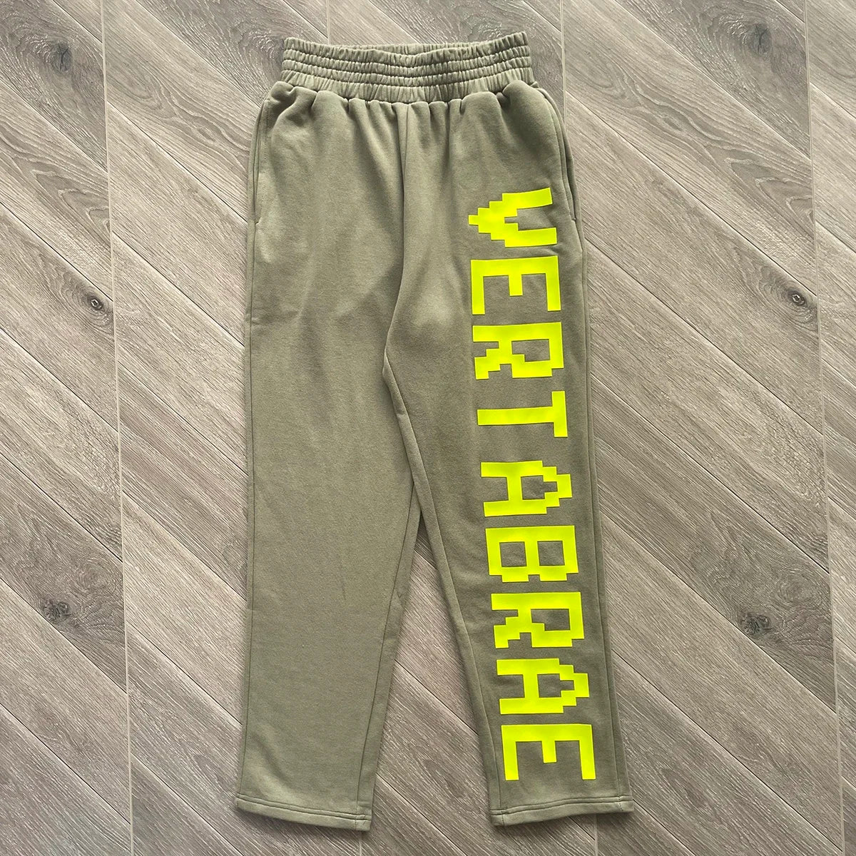 Vertabrae sweatpants Three-dimensional letter multi-color sweats collection